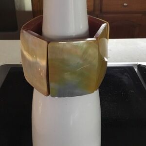 Chunky Stretchable Mother of Pearl Bracelet